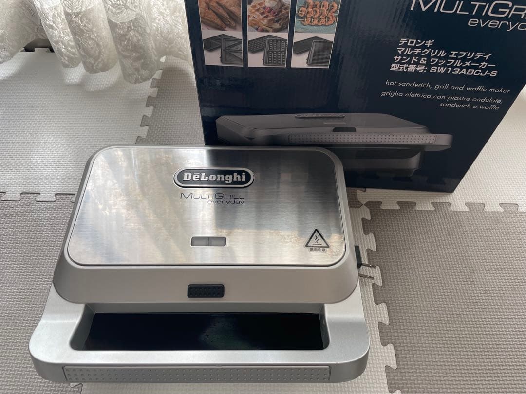 De'Longhi デロンギ　マルチグリル ホットサンド & ワッフルメーカー