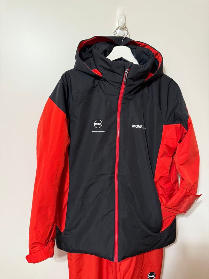 極美品　DESCENTE 2024年モデル メンズ　スキーウェア 上下セット L