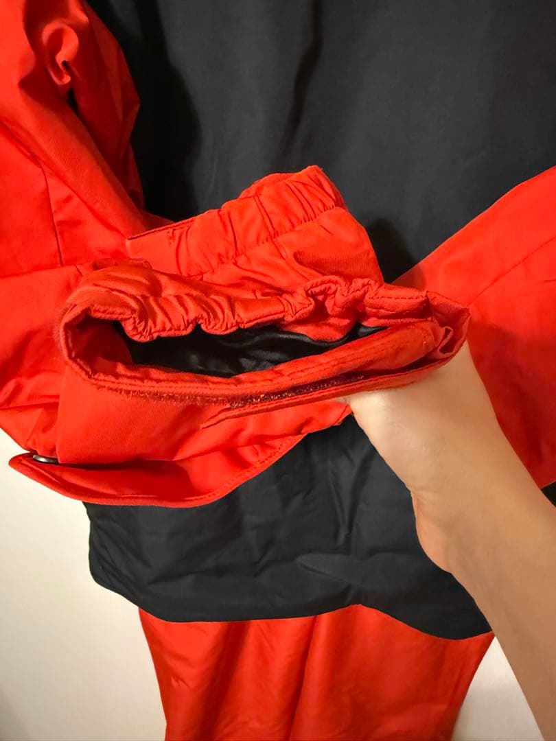 極美品　DESCENTE 2024年モデル メンズ　スキーウェア 上下セット L