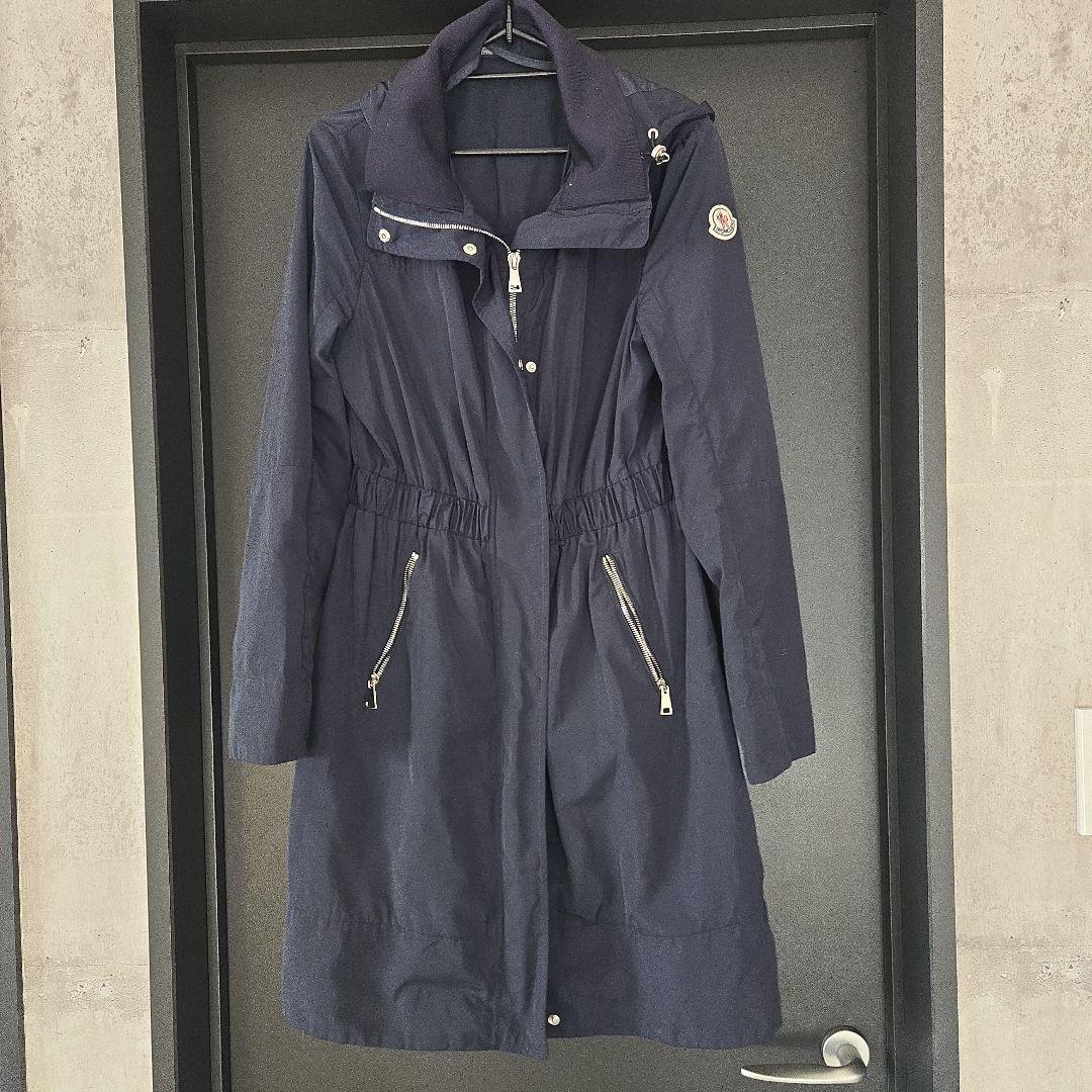 期間限定価格！MONCLER ネイビー フード付きブルゾン 1サイズ。