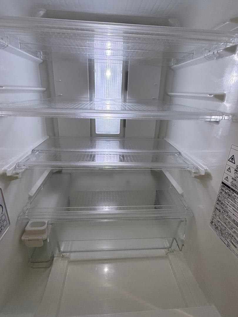 東芝 TOSHIBA 大型冷蔵庫 シルバー　ファミリータイプ　家族用