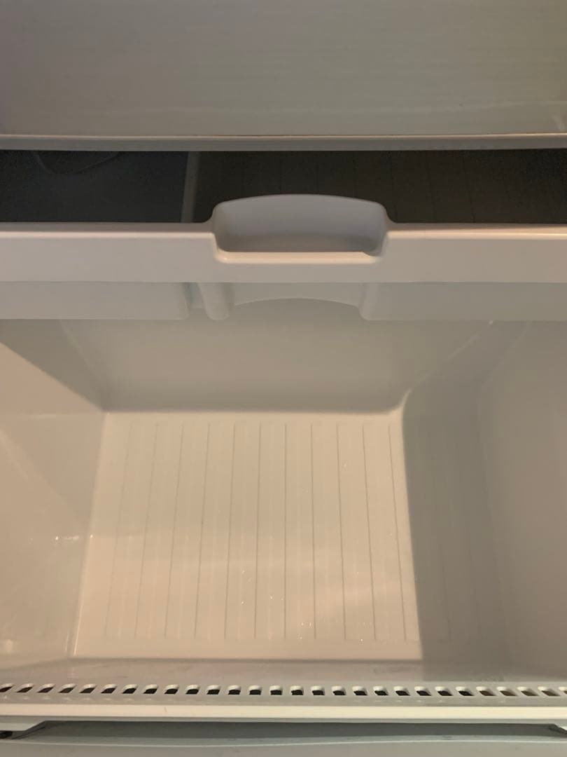 東芝 TOSHIBA 大型冷蔵庫 シルバー　ファミリータイプ　家族用