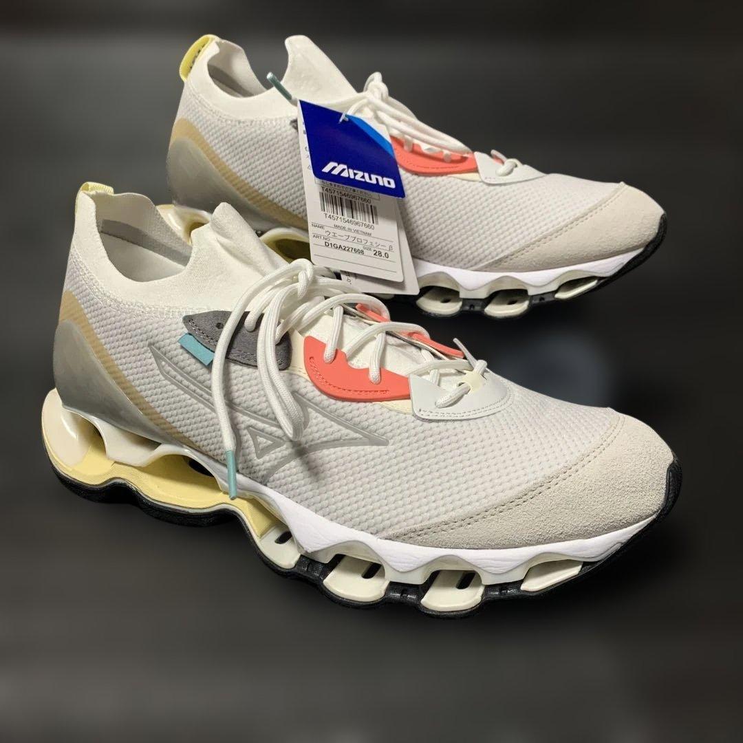 【新品】ミズノ　井上尚弥モデル　wave prophecy β 28センチ