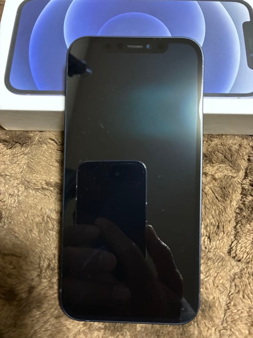 【極美品】iPhone12ブラック64GB 付属品未使用完備 ・ケース未使用付