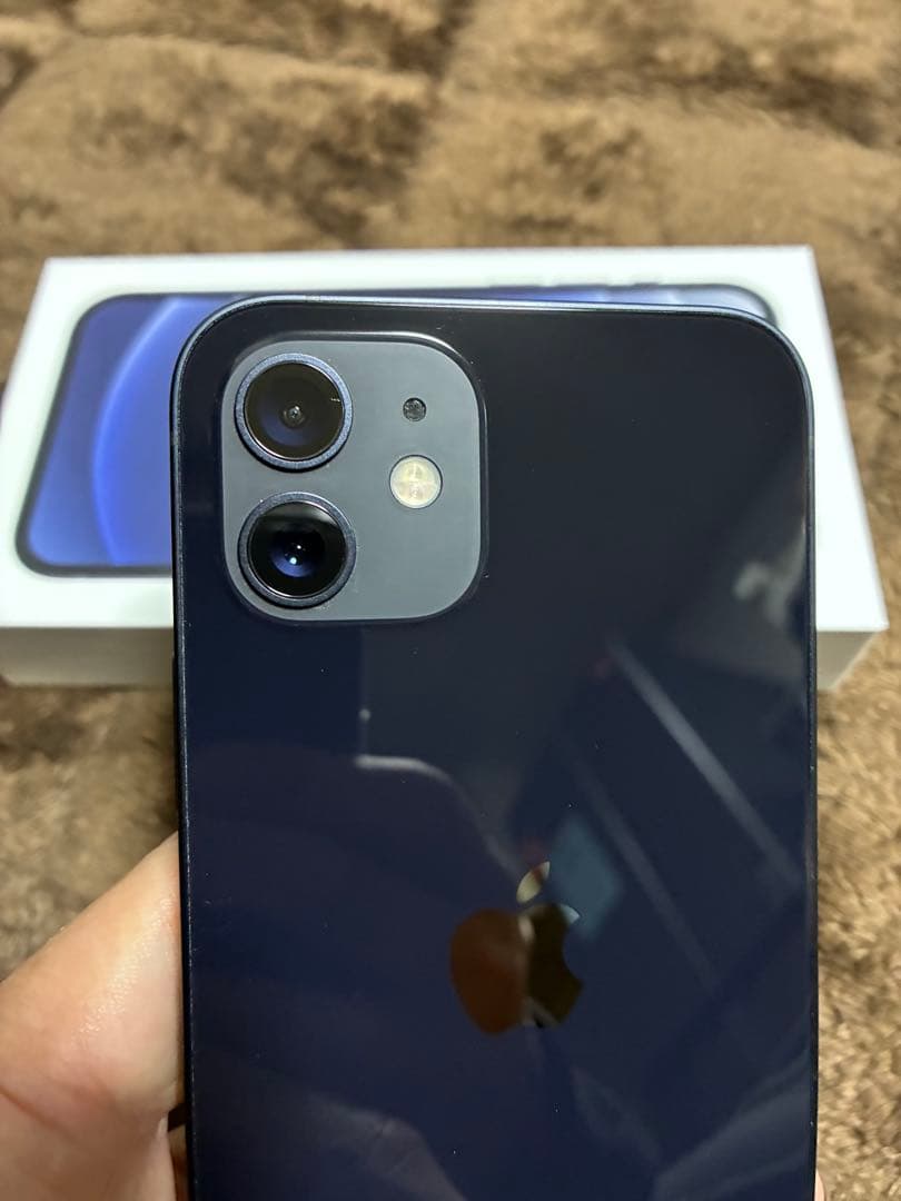 【極美品】iPhone12ブラック64GB 付属品未使用完備 ・ケース未使用付