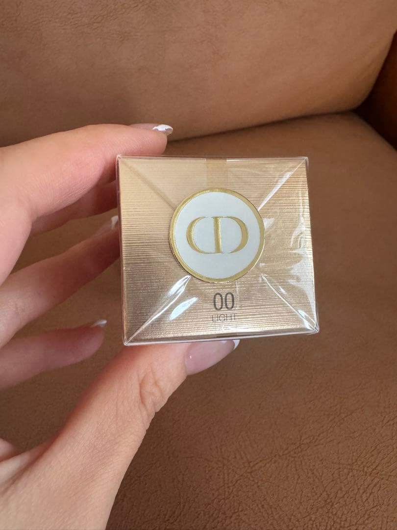 BBクリーム Dior LE PROTECTEUR UV MINERAL BB 00