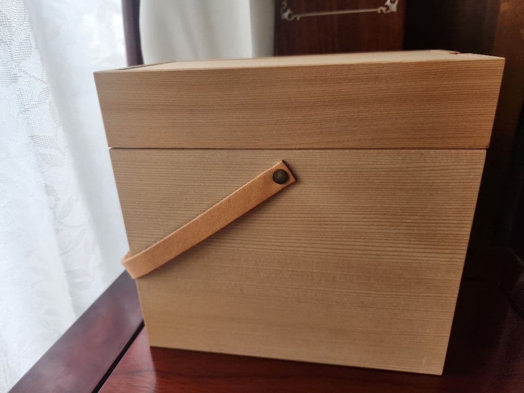 北欧暮らしの道具店 「道具も気持ちも整うメイクボックス」　①