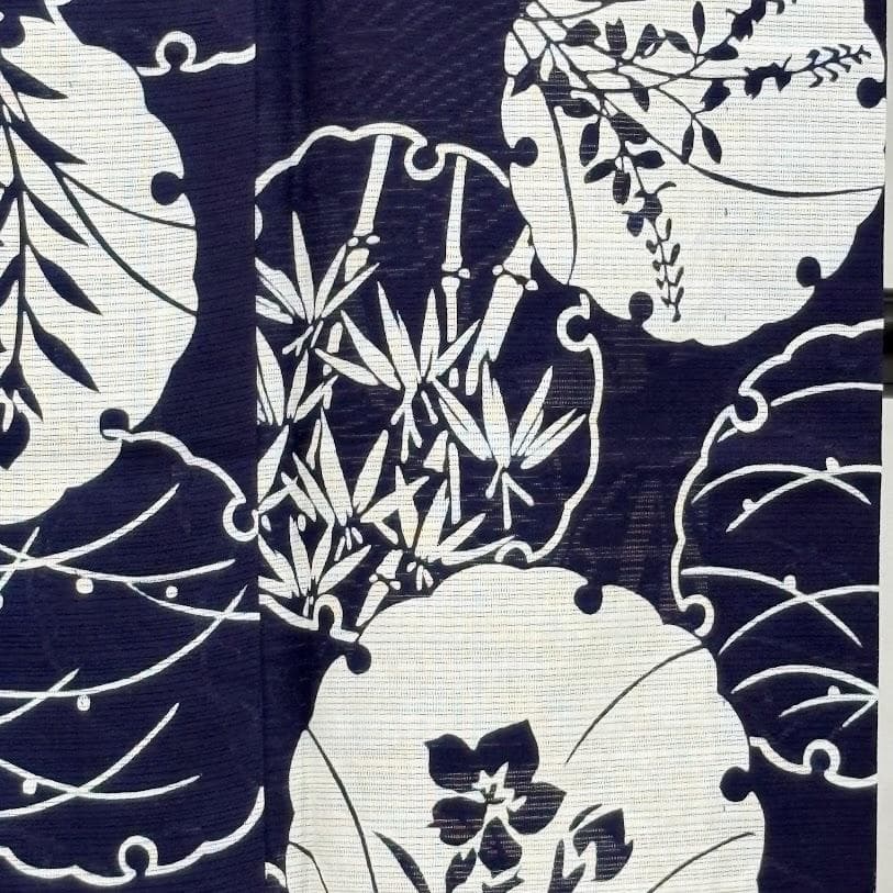 ゆりのはな　未使用品　綿絽　浴衣　竺仙風　雪輪に花柄　綿　仕立て上がり　G402