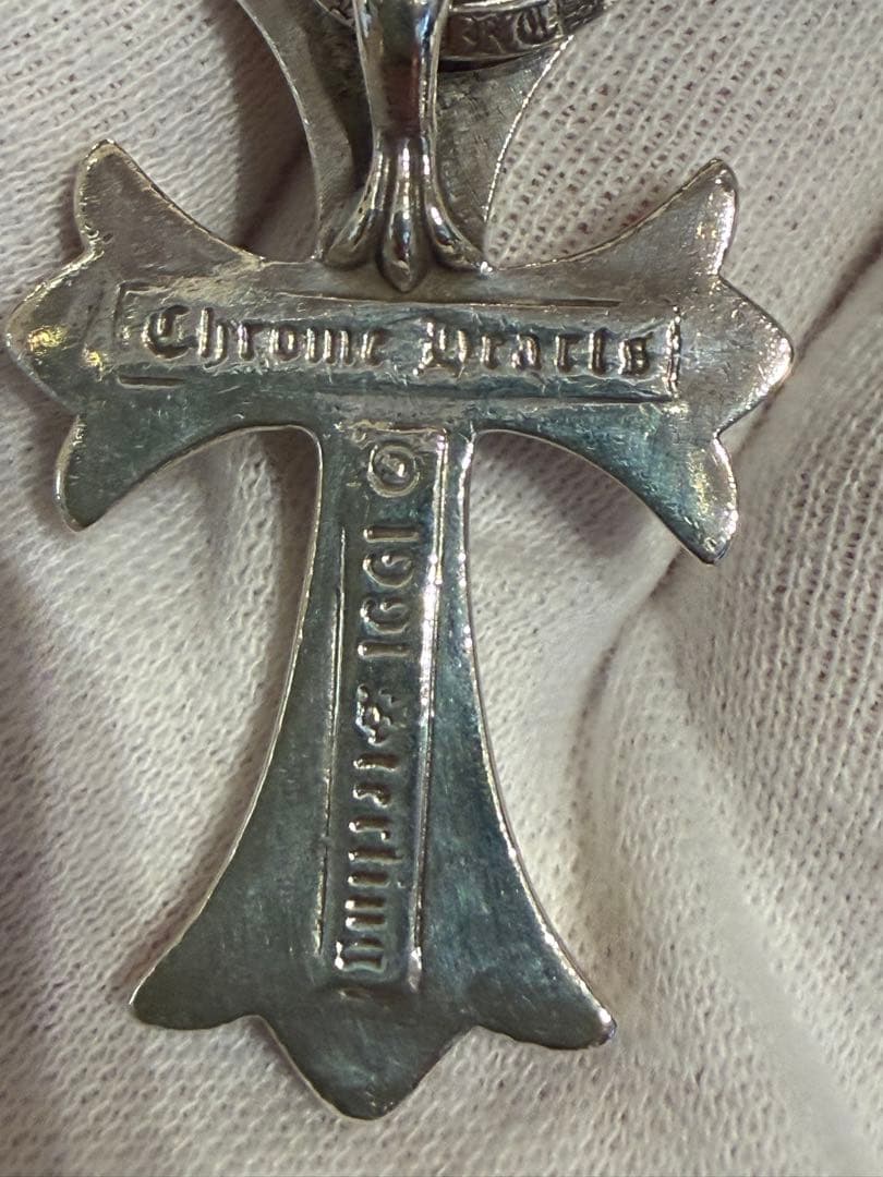 プロフィール必須！こぎクロムハーツCHスモールクロスwith ベイル