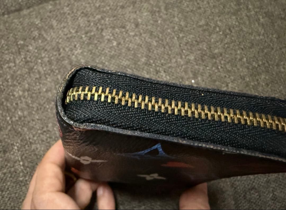 最終値下げ！LOUIS VUITTONゲームオンモノグラム ジッピーパース