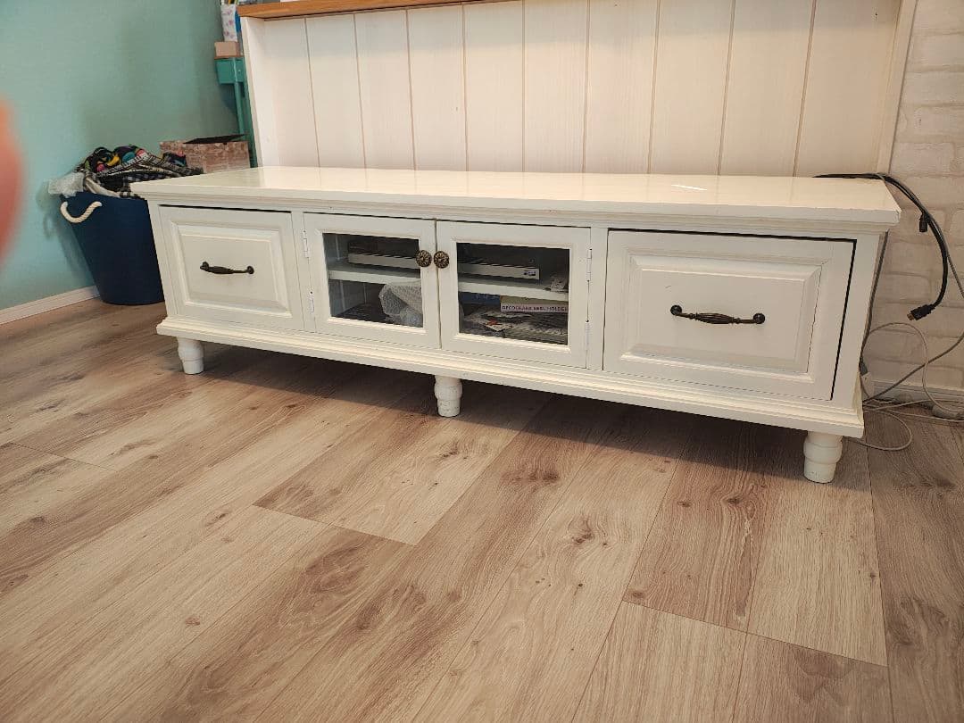 ホワイト家具 木製 テレビ台 ガラス扉付き　オーダーメイド　かわいい