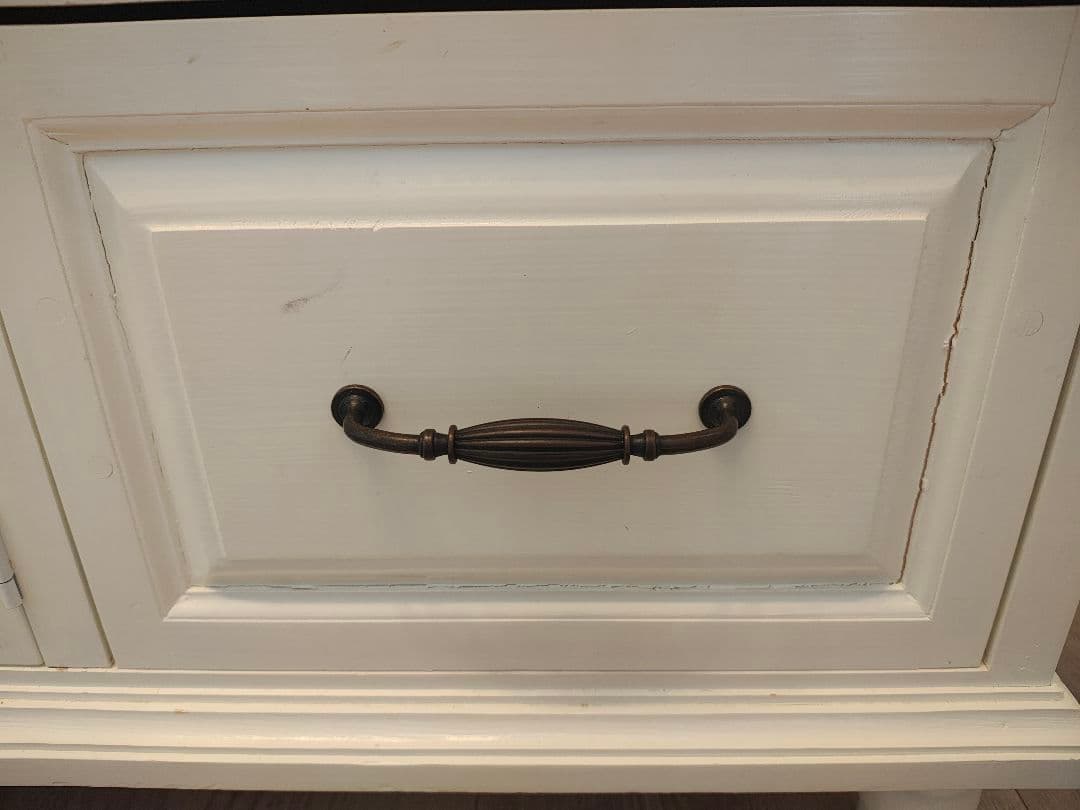 ホワイト家具 木製 テレビ台 ガラス扉付き　オーダーメイド　かわいい