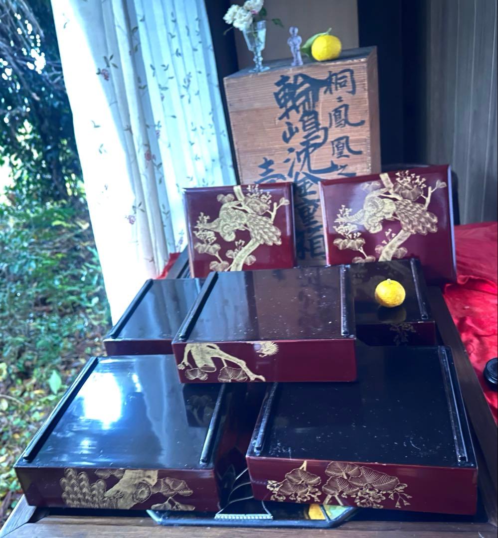 お年玉価格 ‼️JAPAN時代溜塗沈金　桐花鳳凰に松　鳳凰　五段重箱二枚蓋木箱入