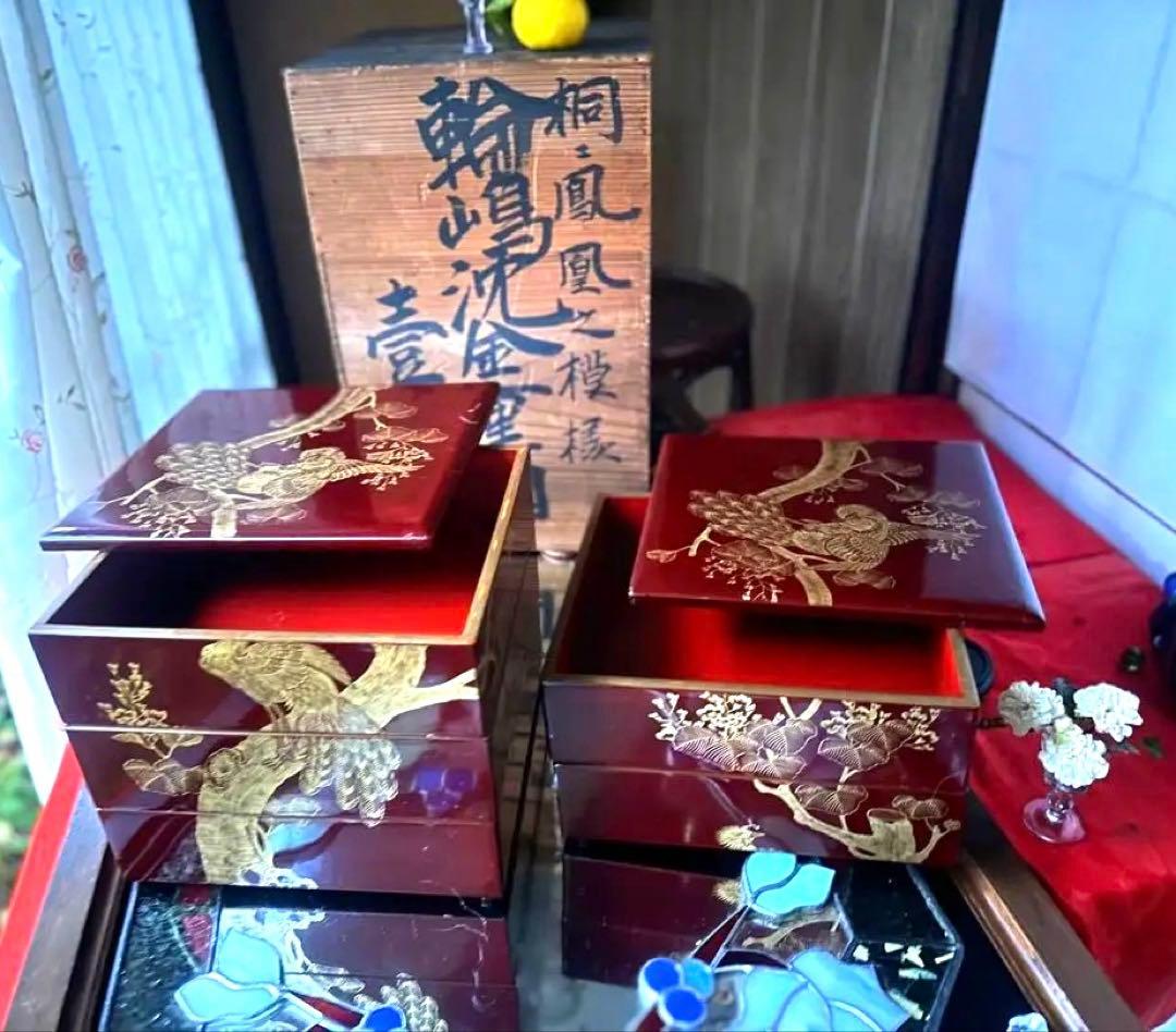 お年玉価格 ‼️JAPAN時代溜塗沈金　桐花鳳凰に松　鳳凰　五段重箱二枚蓋木箱入