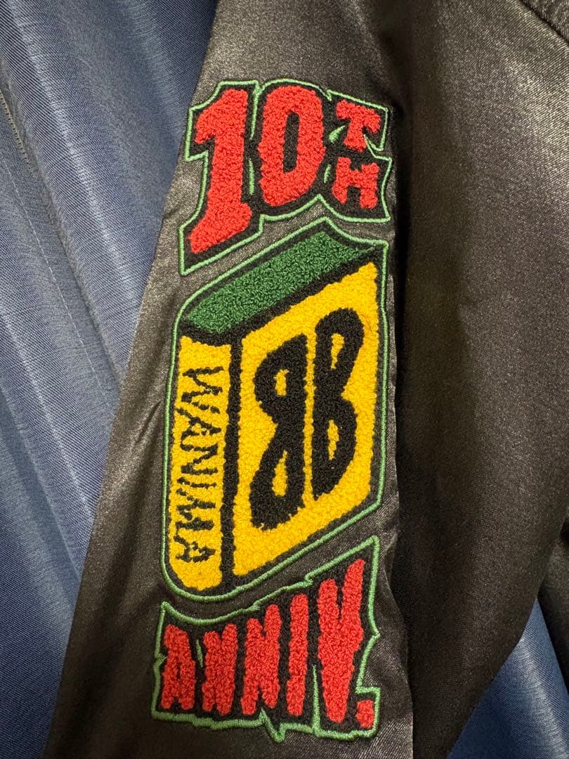 WANIMAベアブック10周年記念会員限定ナイロンジャケット 黒 刺繍ロゴ付き