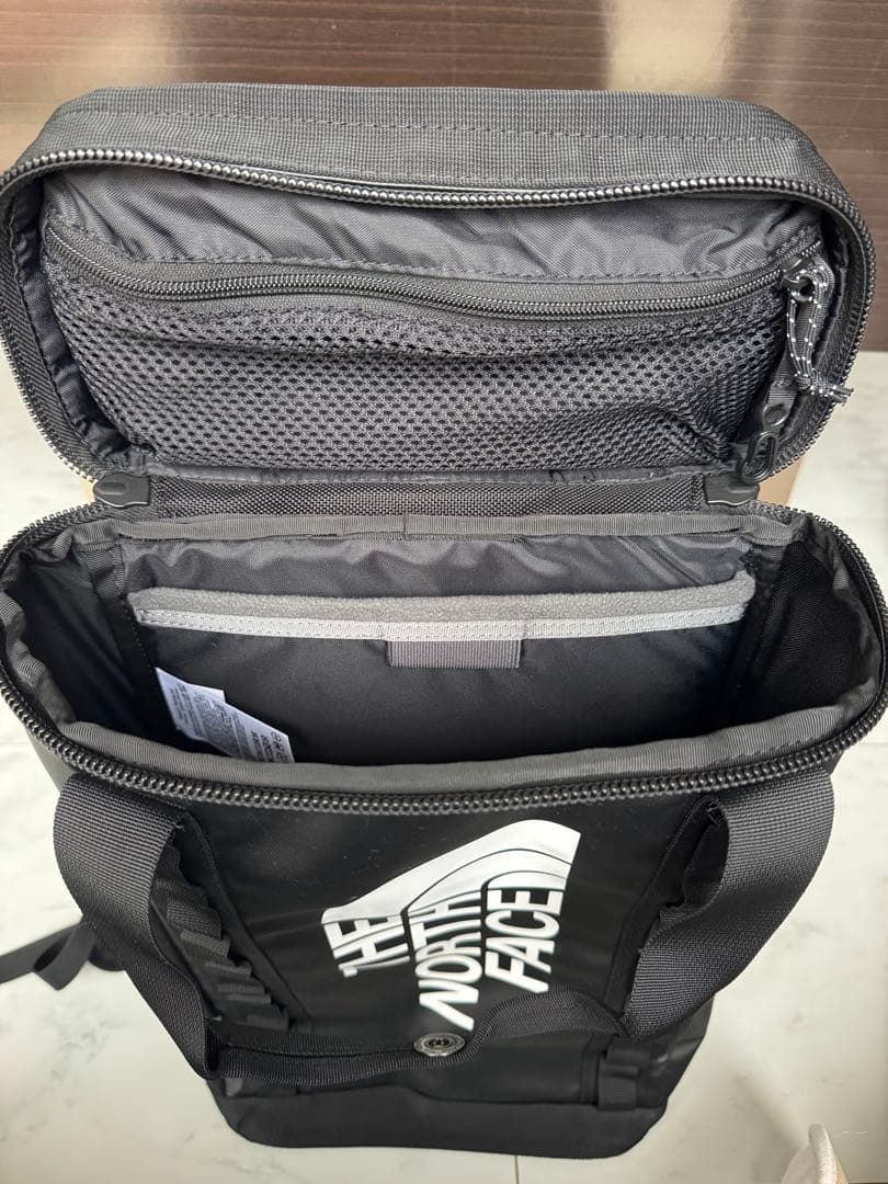 ★新品未使用品　ノースフェイス　リュック　ブラック　黒