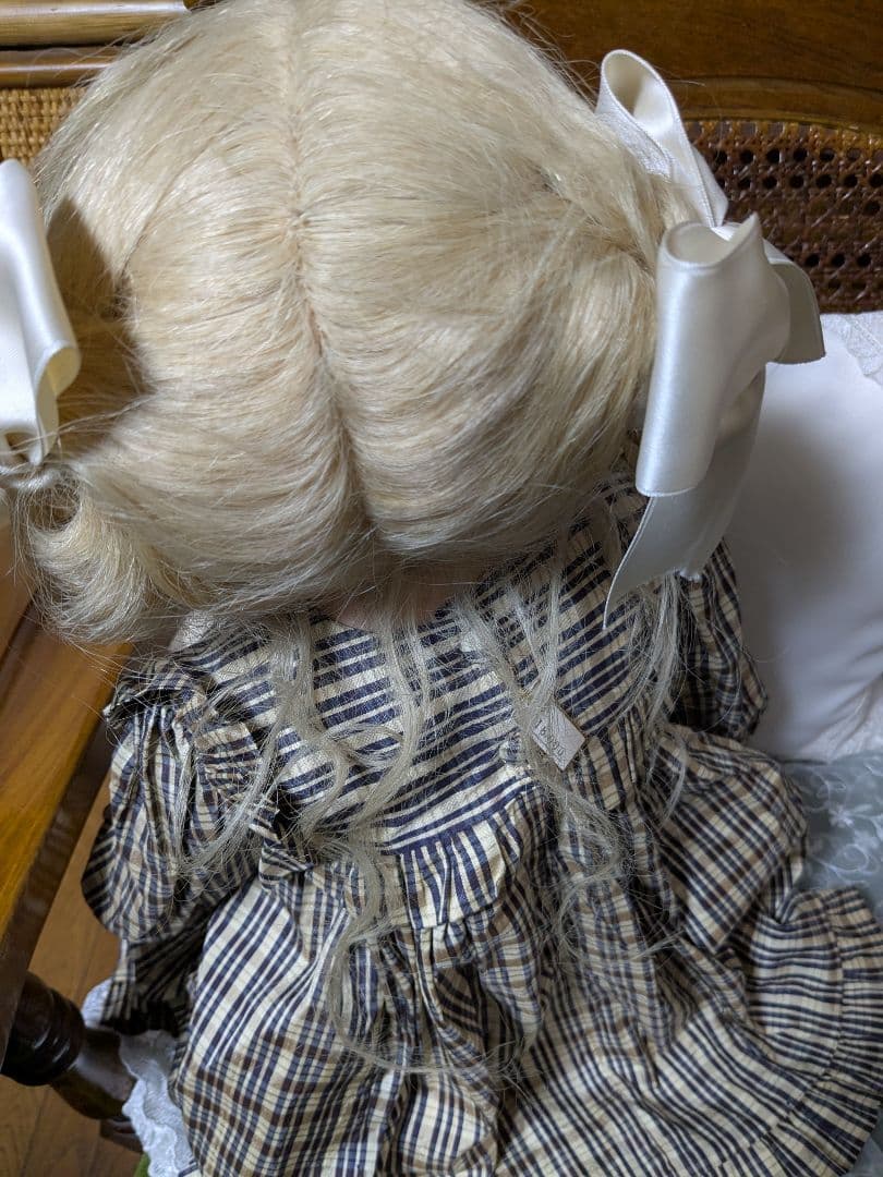 アンティークドールとテディベア