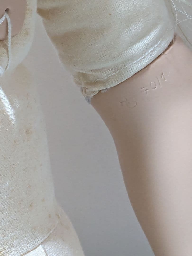 アンティークドールとテディベア