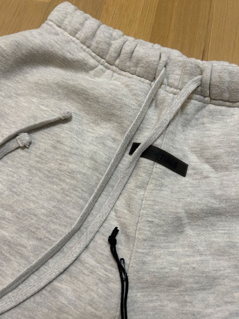 ESSENTIALS エッセンシャルズ グレー XS