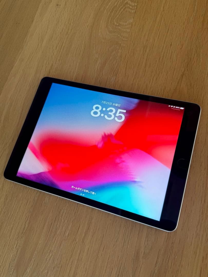 Apple iPad(第9世代) 10.2インチ Wi-Fiモデル　シルバー