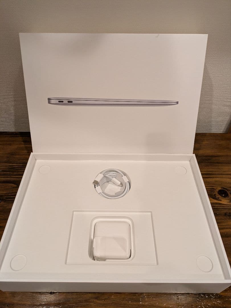 MacBook本体 M1 MacBook Air 16GB 512GB