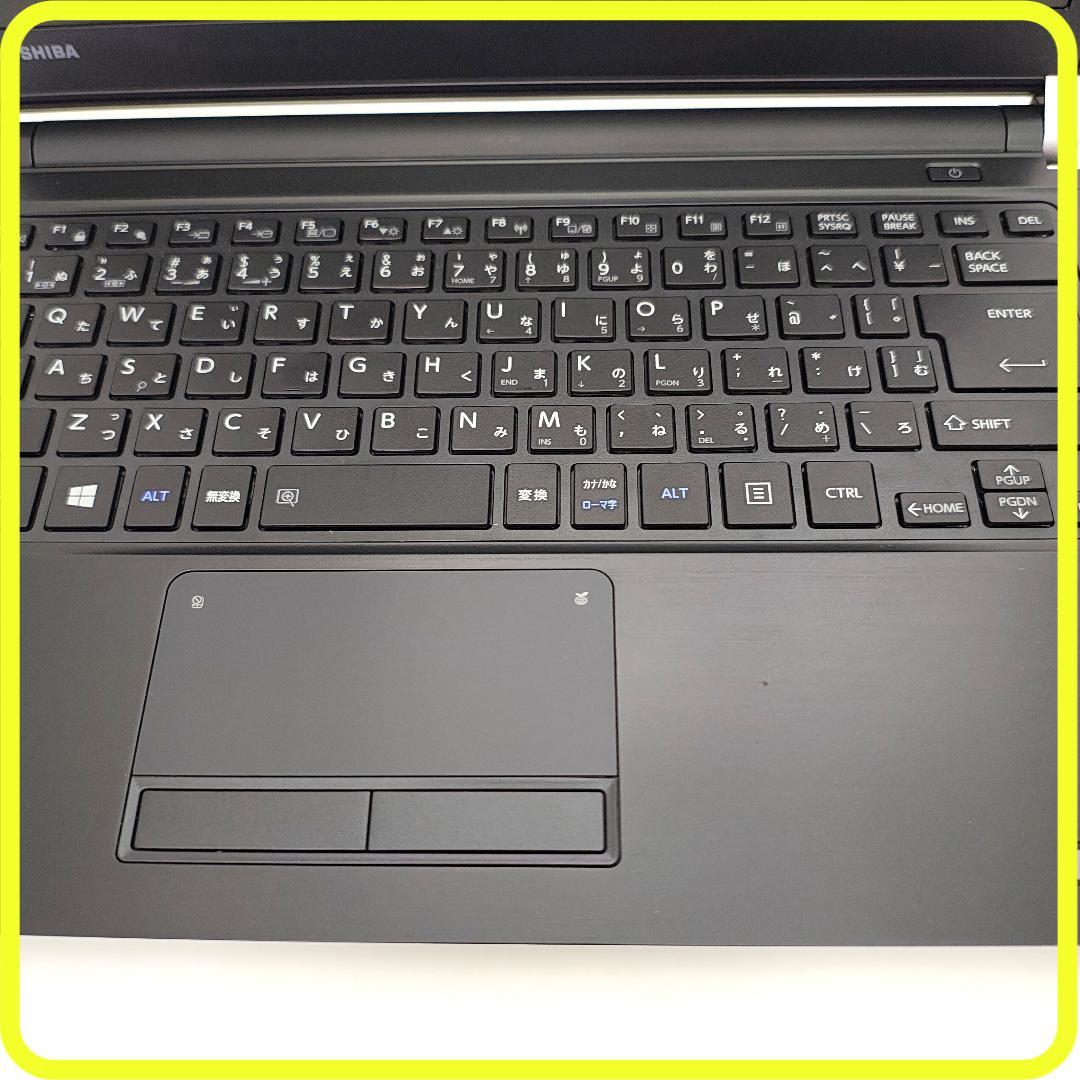 薄型軽量　SSD⭐️windows11　ノートパソコン　office　806