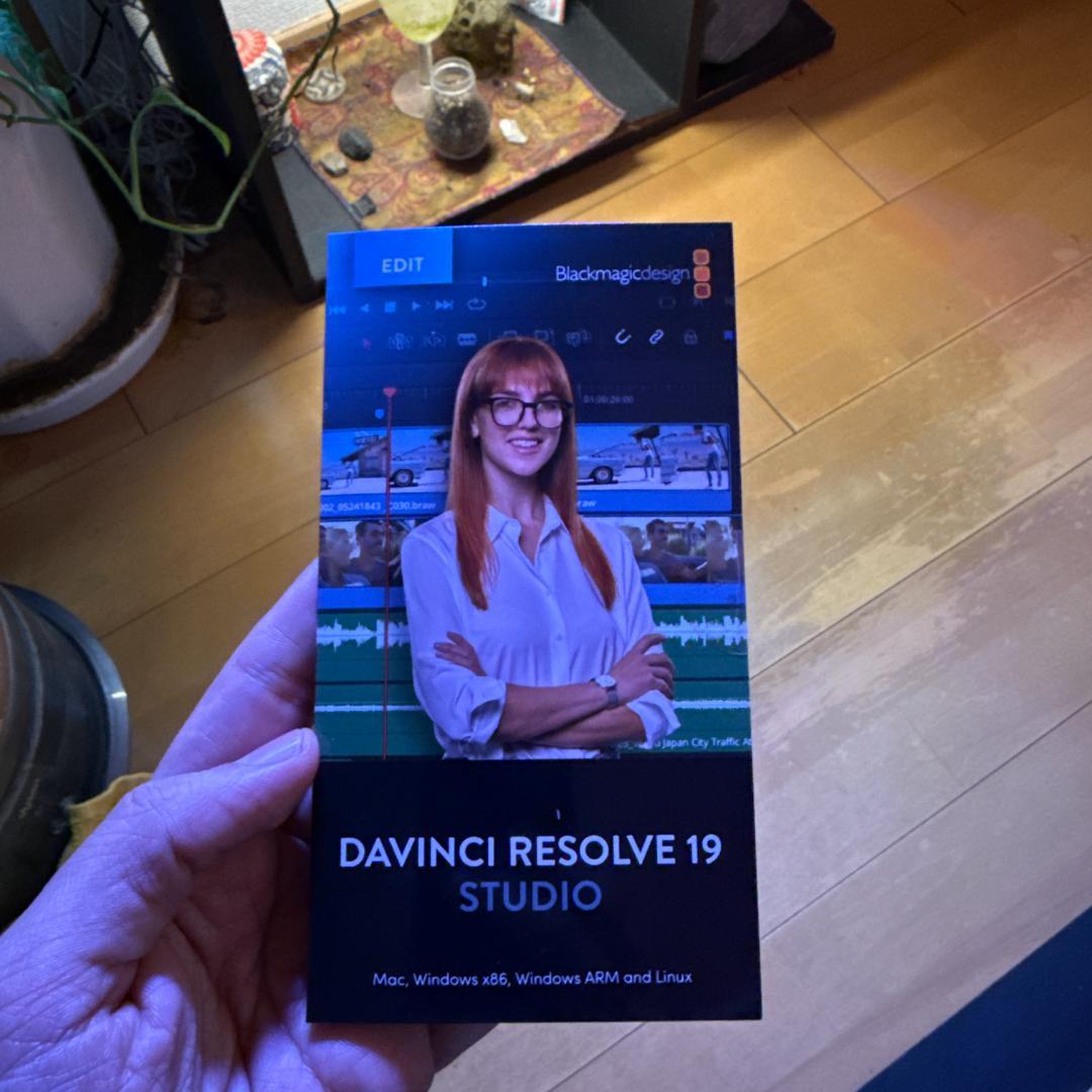 その他 Davinci Resolve License 19 ( Unopened )