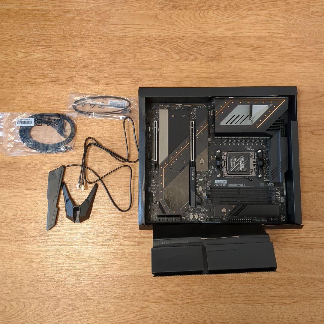 マザーボード ASRock X870E Taichi