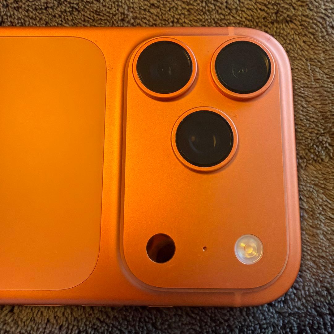 Apple iPhone 17pro 1TB 画面ひびあり