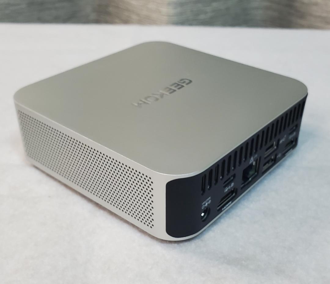 ミニPC GEEKOM A6 AMD Ryzen 7 6800H 32GB 1TB
