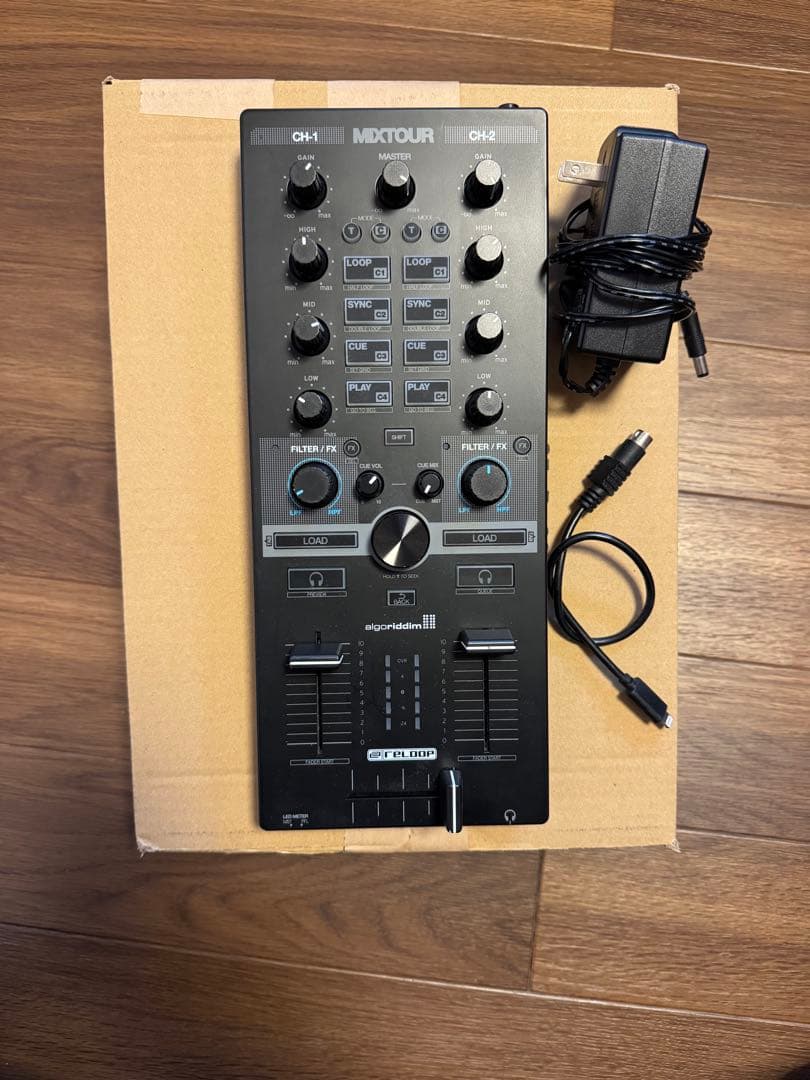 Reloop MIXTOUR DJコントローラー