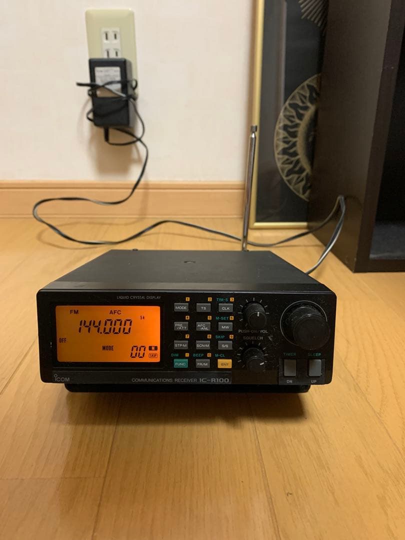 ICOM IC-R100 広帯域受信機