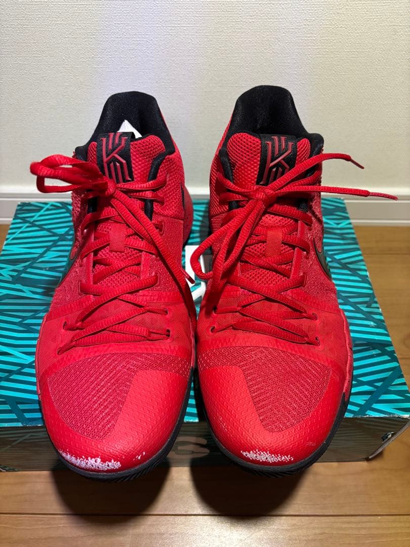 KYRIE3バスケットボールシューズ