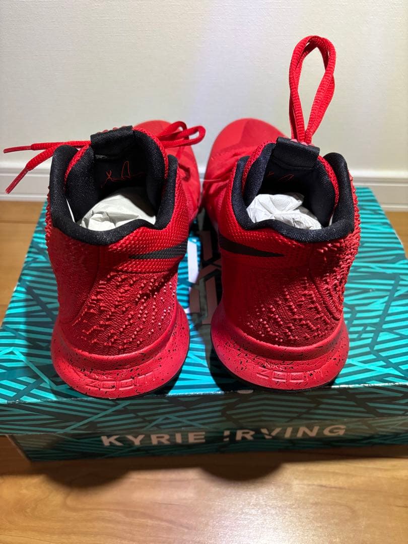 KYRIE3バスケットボールシューズ