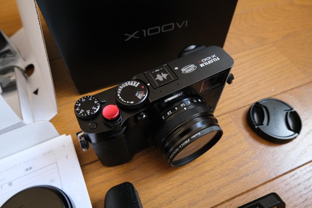 ★FUJIFILM X100Ⅵ ブラック★超美品、おまけ多数