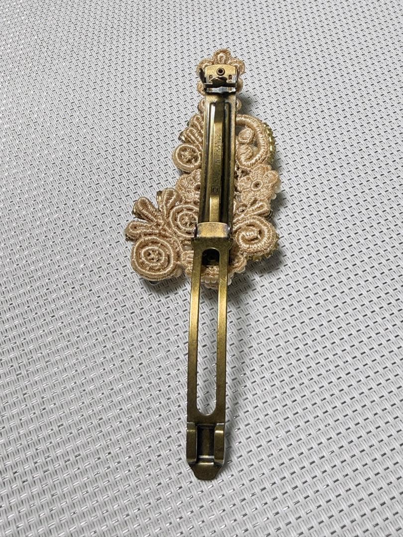 ミハエルネグリンヘアバレッタ