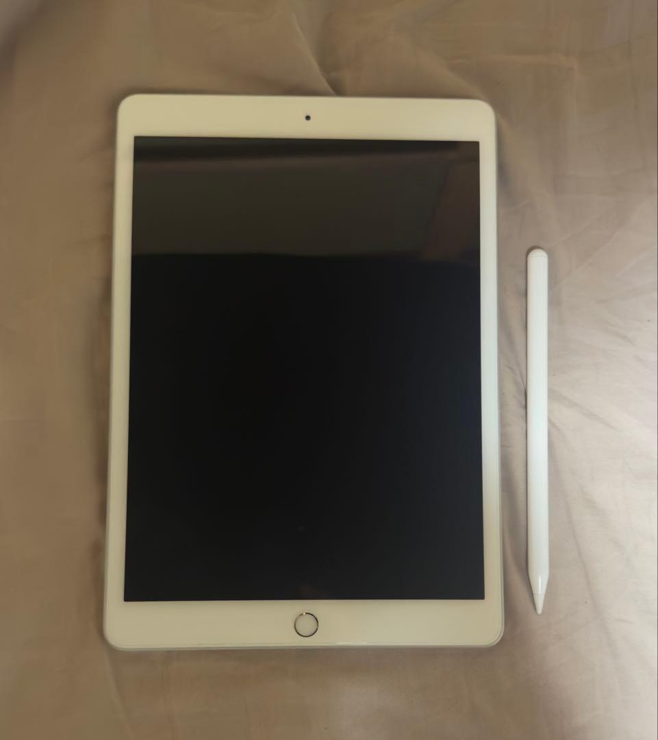 Ipad 第7世代 シルバー 128GB ペン付き‼️