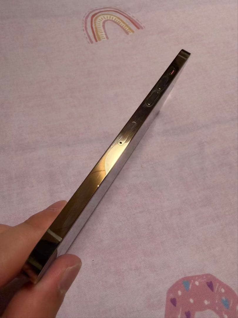 かんなiPhone12 pro max 256GB ゴールド本体