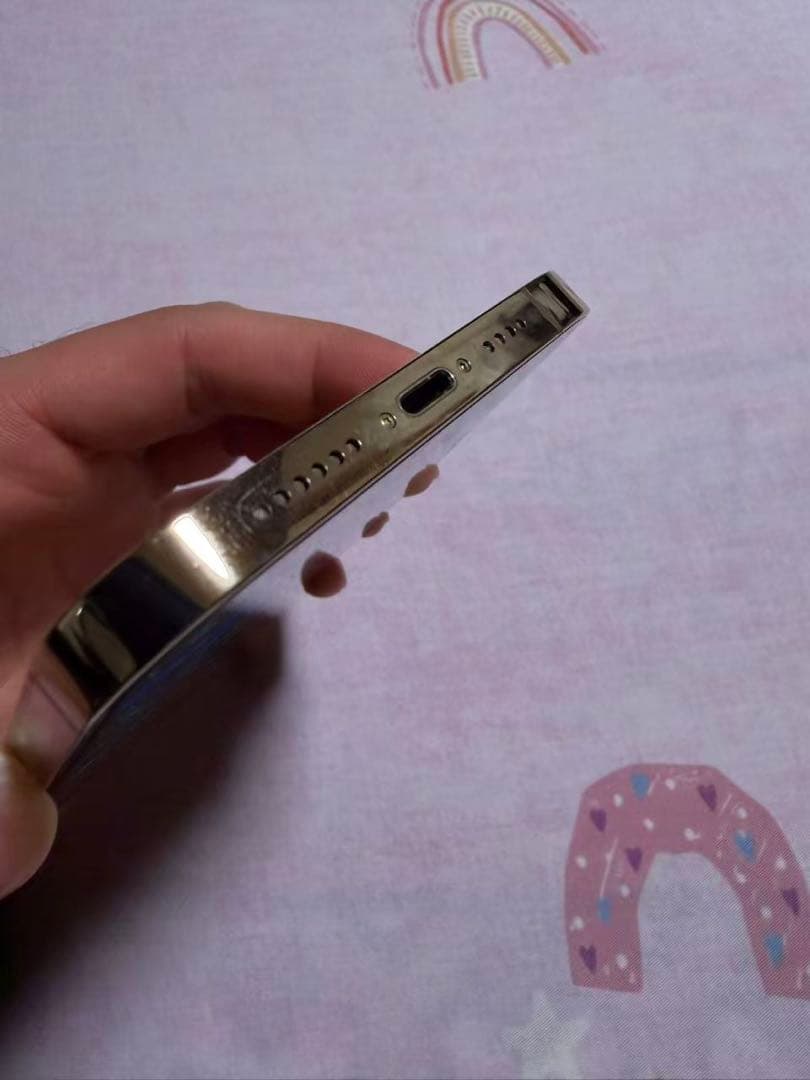 かんなiPhone12 pro max 256GB ゴールド本体