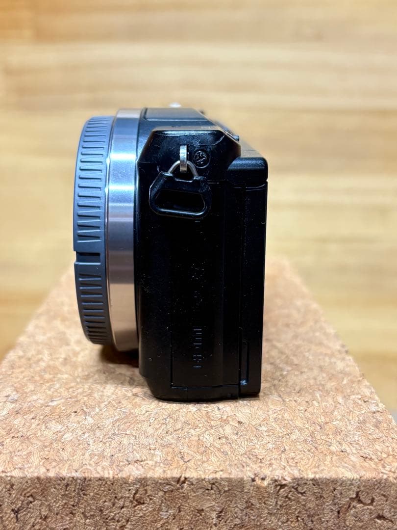 SONY α5000 ミラーレス一眼カメラ ブラック 本体のみ バッテリー付