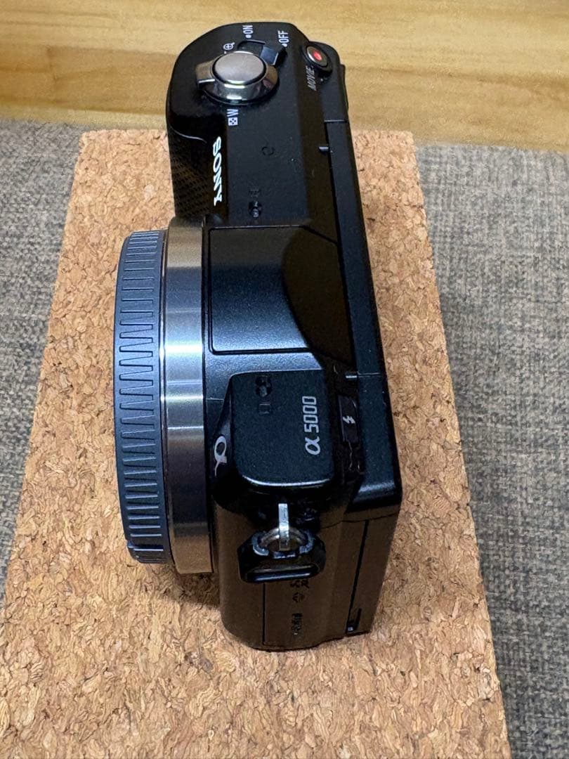 SONY α5000 ミラーレス一眼カメラ ブラック 本体のみ バッテリー付