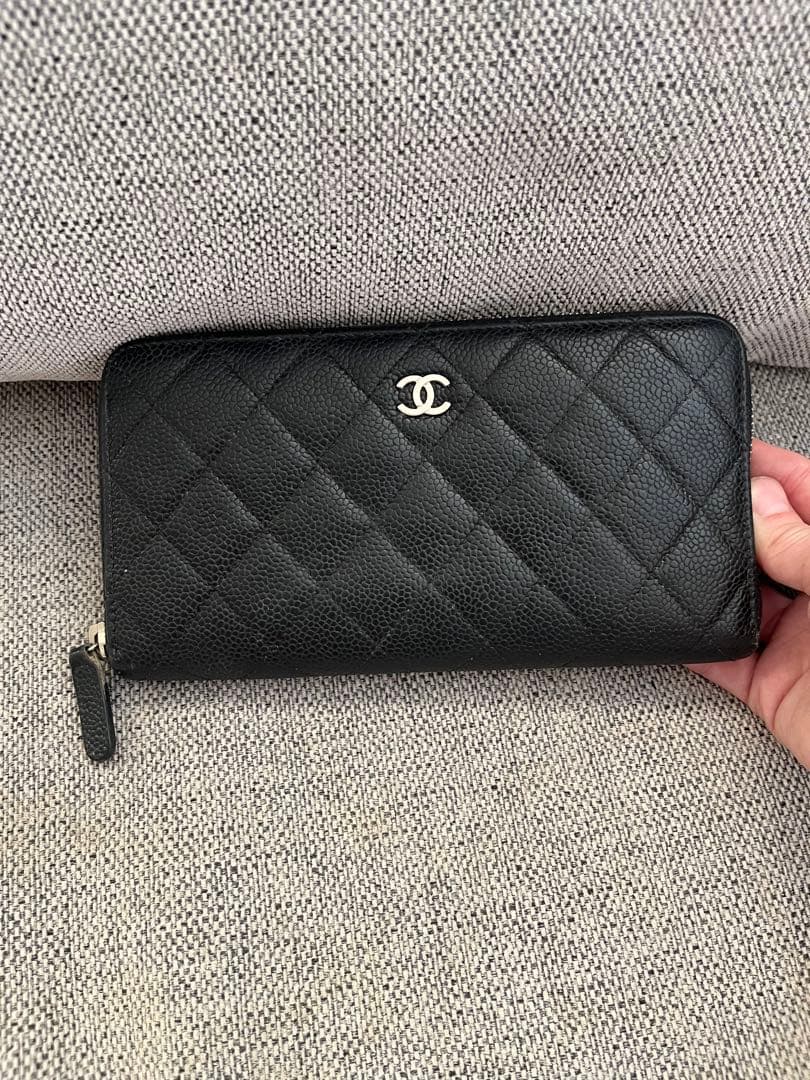 CHANEL キャビアスキン　長財布　レザー　ブラック　シルバー　マトラッセ