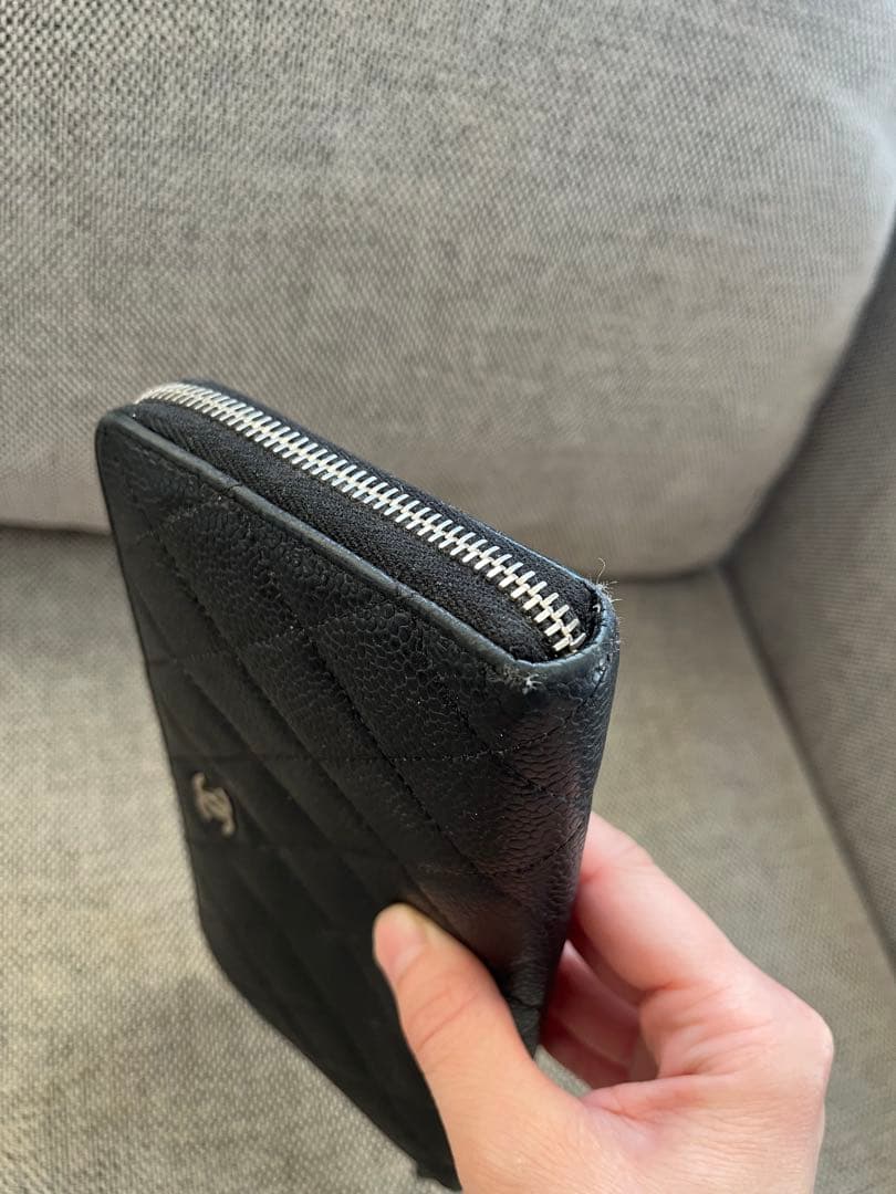 CHANEL キャビアスキン　長財布　レザー　ブラック　シルバー　マトラッセ