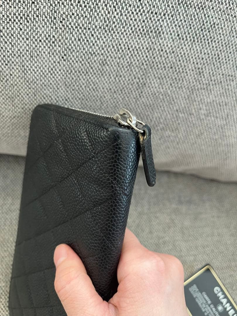 CHANEL キャビアスキン　長財布　レザー　ブラック　シルバー　マトラッセ