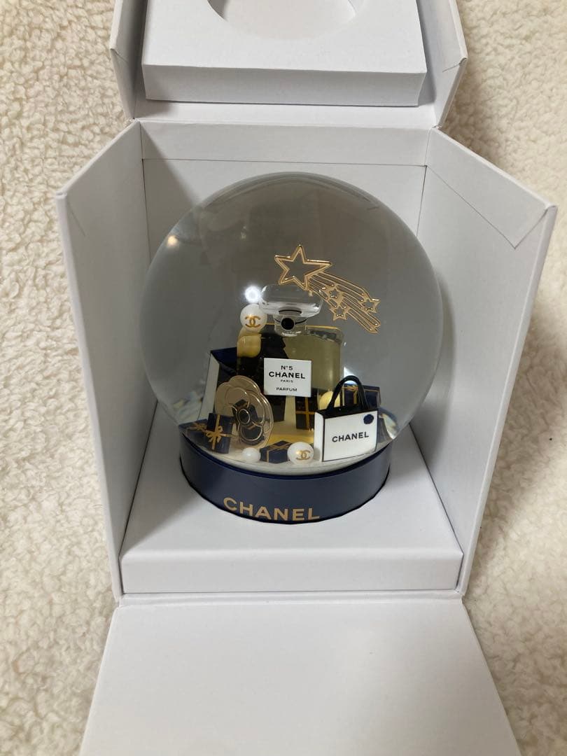 CHANEL 2025 ホリデー限定 スノードーム 新品 箱付き