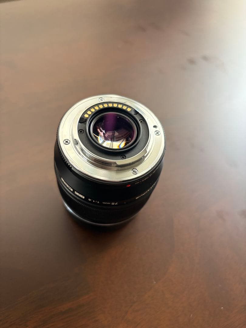 M.ZUIKO DIGITAL ED 75mm F1.8 ブラック