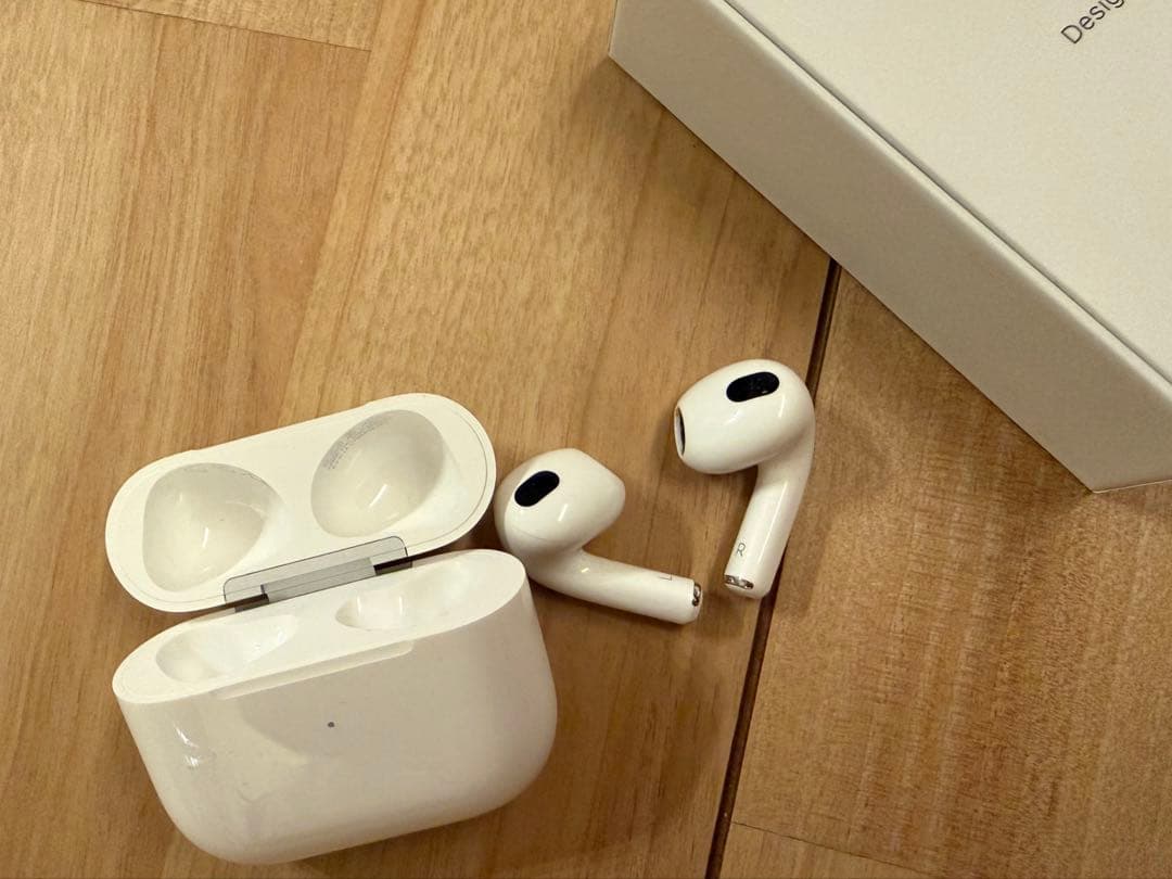 美品★AirPods(第3世代)