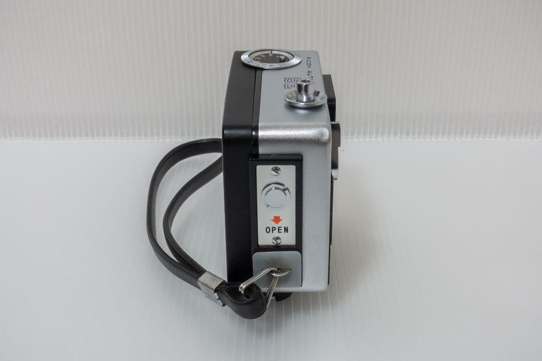 ⑦【美品・整備済品】RICOH AUTO HALF SE 「ライカ風貼り革」