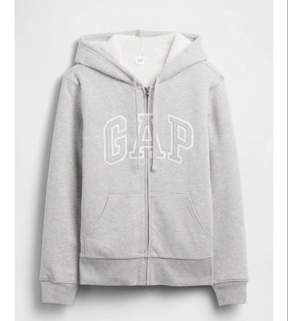 【入手困難】ꕥ新品ꕥ完売品GAPリラックスフィットロゴ裏ボアジップアップパーカー