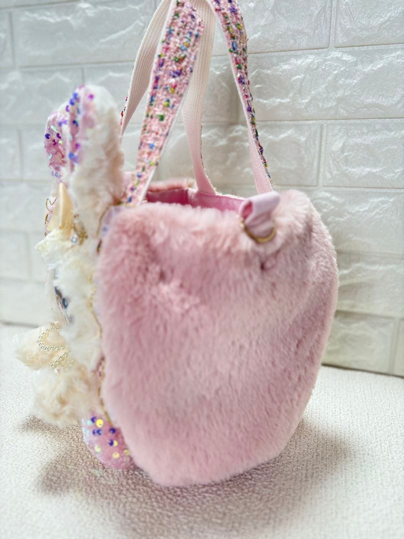 あ*こ様 コヤンイサムチョ　ハンドメイド　ファーバッグ　白　ルミちゃん　うさぎ